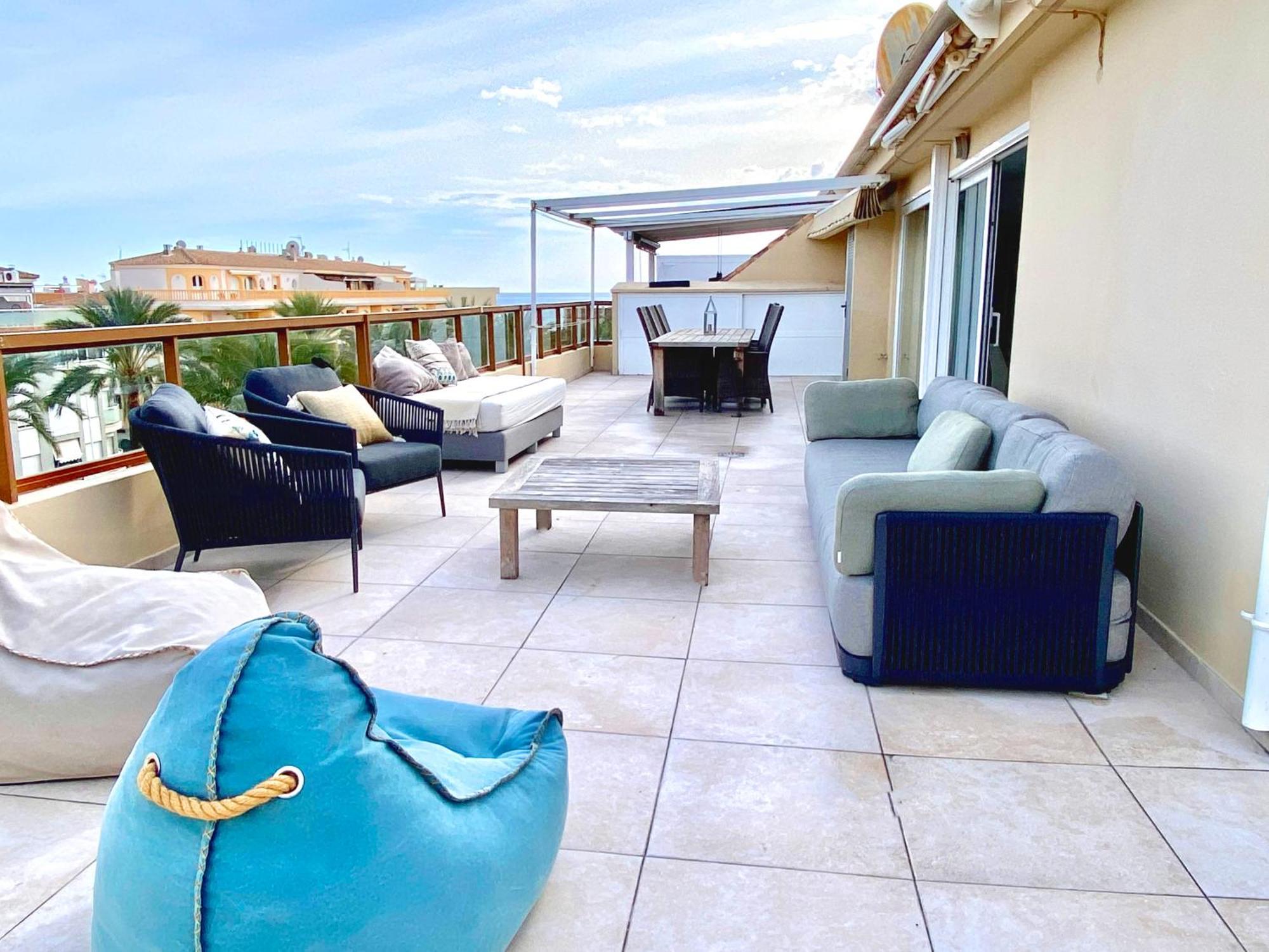 Penthouse Seven Oceans Apartment